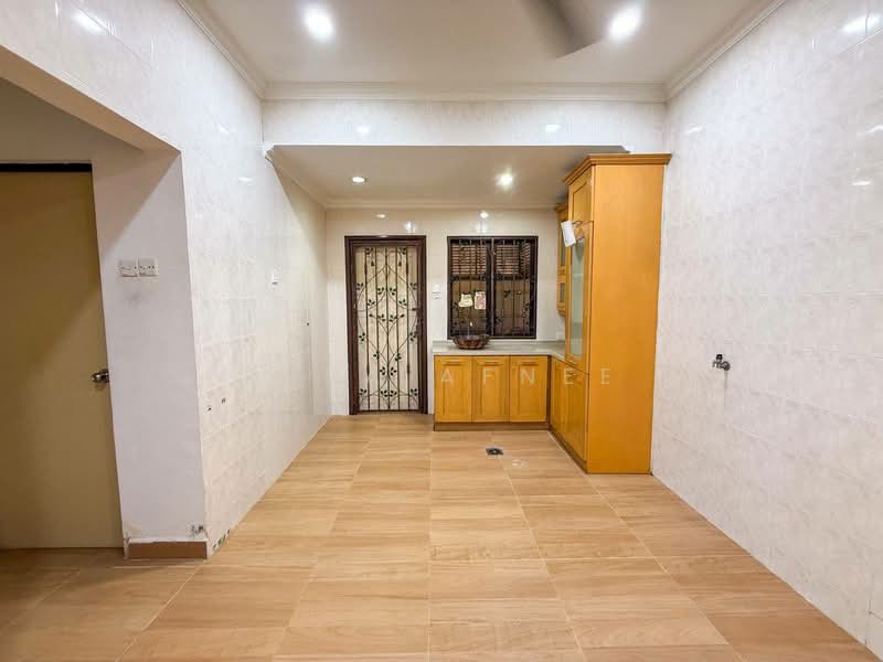 For Sale - Corner Lot 2.5 Storey Superlink Presint 16, Putrajaya untuk Untuk Dijual - RM 1,290,000, Mac 2026 - Kitchen - PropertyGuru.com.my