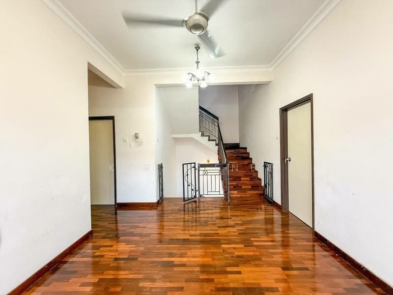 For Sale - Corner Lot 2.5 Storey Superlink Presint 16, Putrajaya untuk Untuk Dijual - RM 1,290,000, Mac 2026 - Living Room - PropertyGuru.com.my