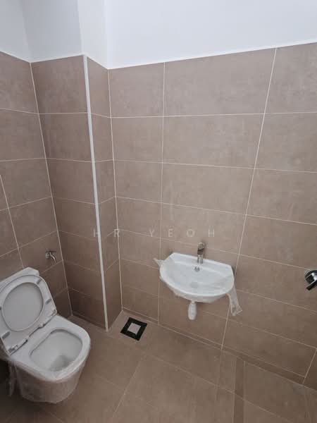 Terraced House for Rent in Taman Ponderosa (Johor Bahru) - HR Yeoh - Bathroom - PropertyGuru.com.my
