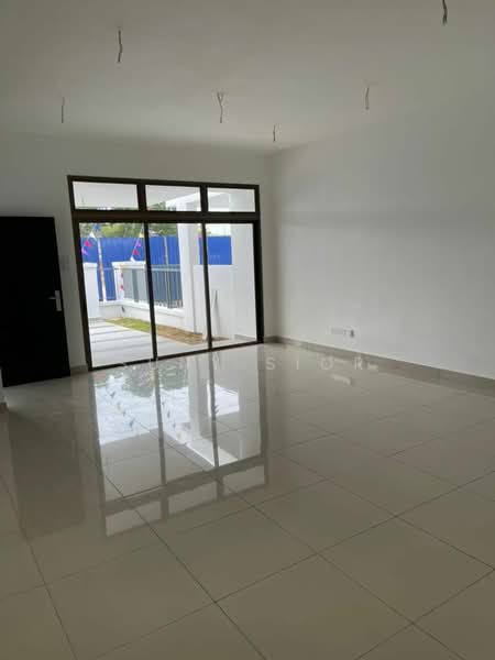 2-storey Terraced House for Sale in Mutiara Rini (Skudai) - Suny Sior - Living Room - PropertyGuru.com.my