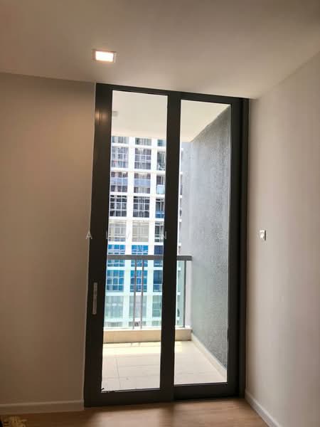 Lakefront Residence untuk Untuk Dijual - RM 598,000, Apr 2026 - Balcony - PropertyGuru.com.my