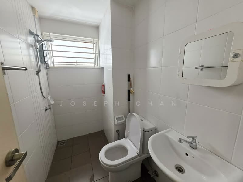 Service Residence for Sale at TTDI Adina - Joseph Chan - Bathroom - PropertyGuru.com.my