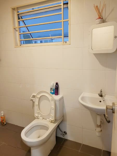 Service Residence for Sale at TTDI Adina - Joseph Chan - Bathroom - PropertyGuru.com.my