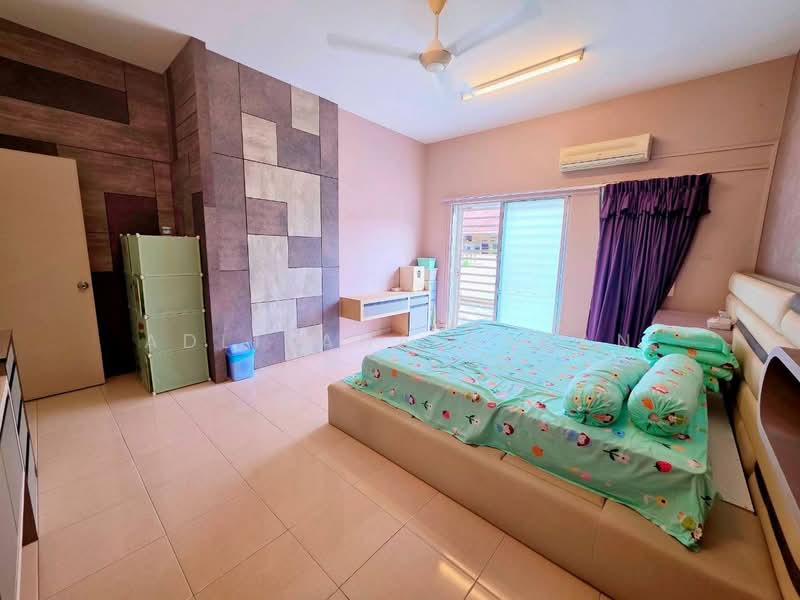 2-storey Terraced House for Rent in Seremban 2 (Negeri Sembilan) - Adliyana Hasan - Bedroom - PropertyGuru.com.my