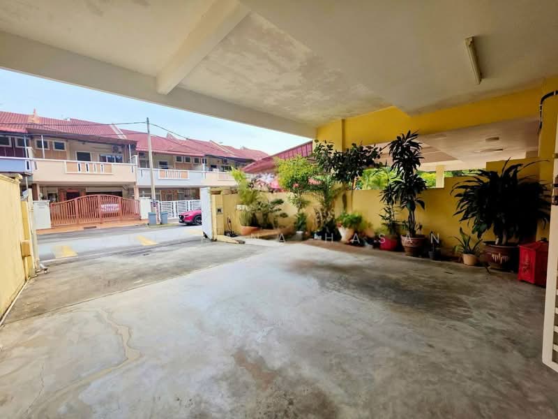 2-storey Terraced House for Rent in Seremban 2 (Negeri Sembilan) - Adliyana Hasan - Exterior - PropertyGuru.com.my