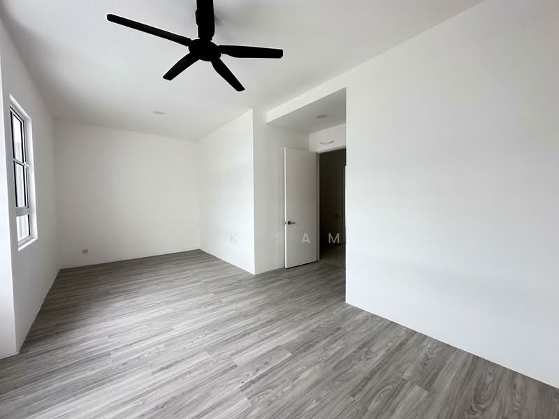 2-storey Terraced House for Sale in Bandar Country Homes (Rawang) - CK Sam - Interior - PropertyGuru.com.my