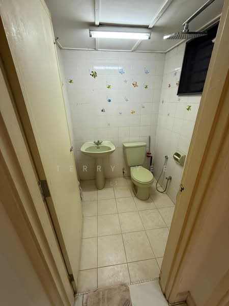 Apartment for Sale at Mutiara Serdang (Turf View) - Terry Yee - Bathroom - PropertyGuru.com.my