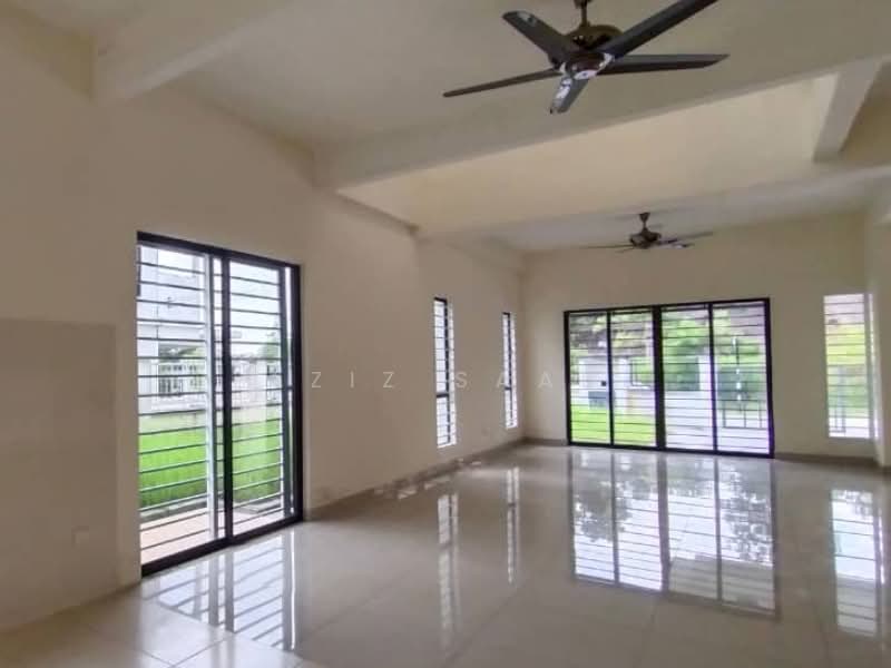 Bandar Saujana Utama untuk Untuk Dijual - RM 699,000, Mac 2026 - Living Room - PropertyGuru.com.my