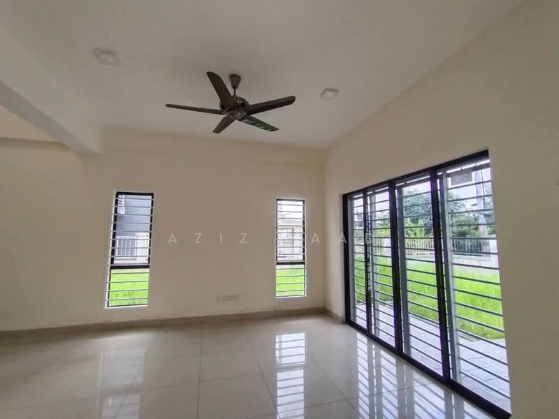 Bandar Saujana Utama untuk Untuk Dijual - RM 699,000, Mac 2026 - Living Room - PropertyGuru.com.my