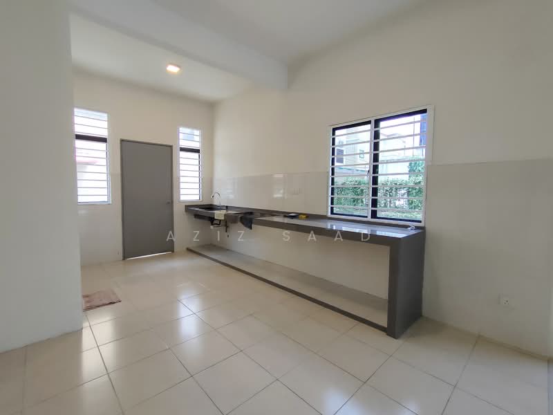 Bandar Saujana Utama untuk Untuk Dijual - RM 699,000, Mac 2026 - Kitchen - PropertyGuru.com.my