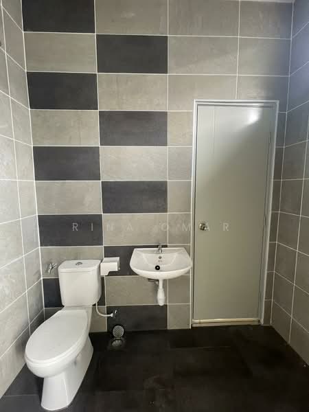 Terraced House for Sale in Chemor (Perak) - Rina Omar - Bathroom - PropertyGuru.com.my