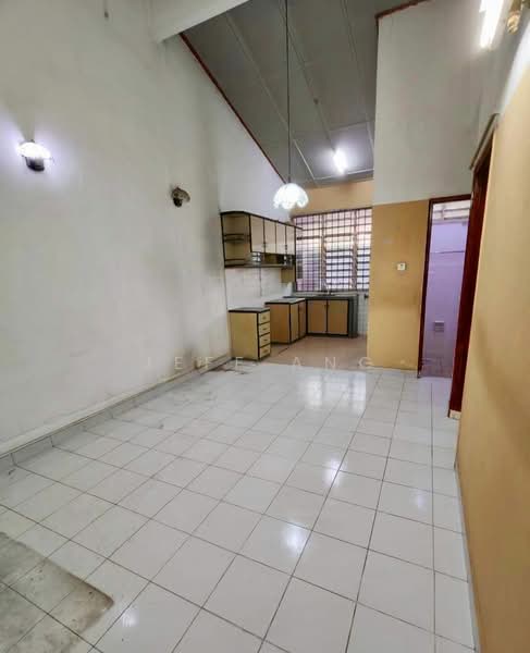 Rumah Teres 1 Tingkat untuk Dijual di Perling (Johor) - Jeff Ang - Kitchen - PropertyGuru.com.my