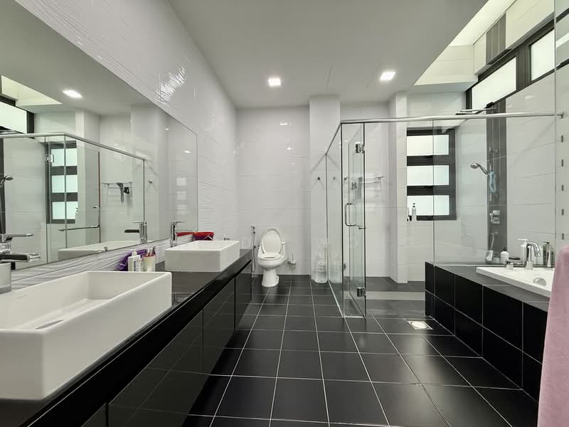 Bungalow for Sale in Kota Damansara (Selangor) - Caindy Wong - Bathroom - PropertyGuru.com.my