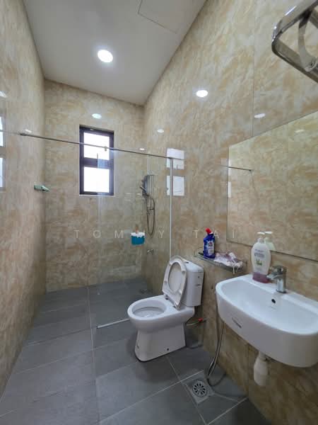 Semi-Detached House for Sale in Taman Sri Intan (Johor Bahru) - Tommy Tai - Bathroom - PropertyGuru.com.my
