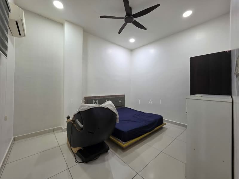 Semi-Detached House for Sale in Taman Sri Intan (Johor Bahru) - Tommy Tai - Bedroom - PropertyGuru.com.my