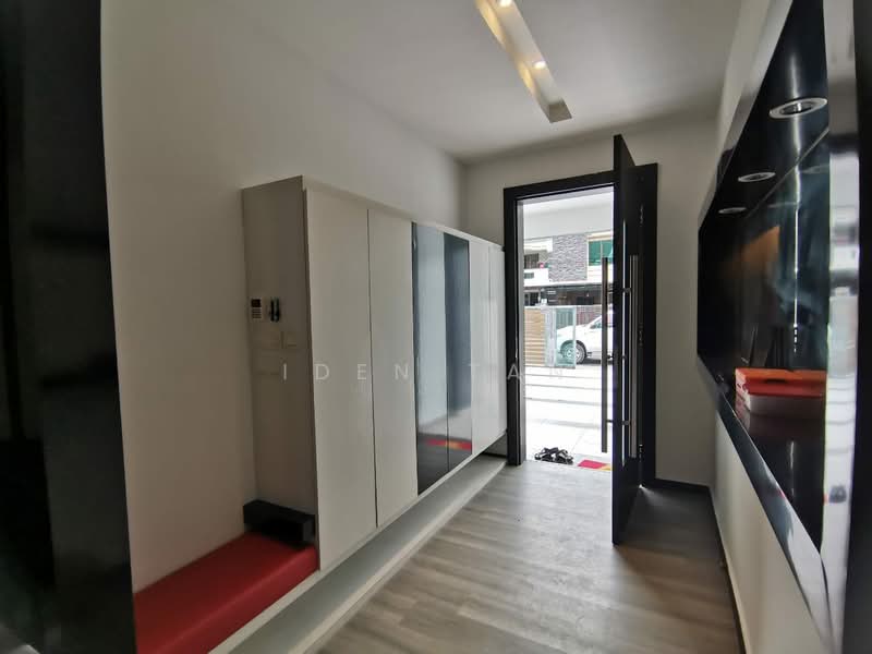 2-storey Terraced House for Rent in Taman Nusa Idaman (Iskandar Puteri (Nusajaya)) - Iden Tan - Entrance - PropertyGuru.com.my