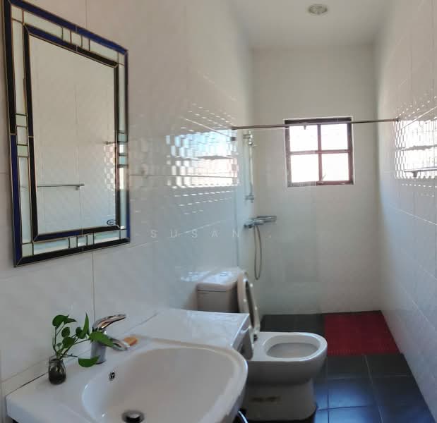 Bungalow for Sale in Kota Kinabalu (Sabah) - Susan . - Bathroom - PropertyGuru.com.my
