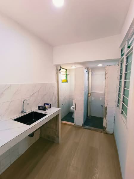 Flat Temenggong untuk Untuk Dijual - RM 175,000, Feb 2026 - Bathroom - PropertyGuru.com.my