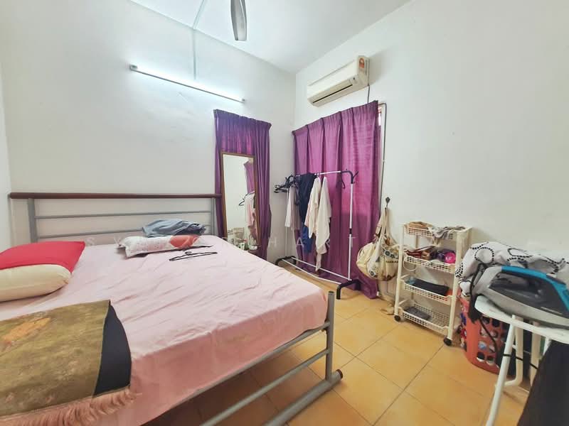 Double Storey Terrace Sunway Kayangan Jalan Ungu U9 Shah Alam untuk Untuk Dijual - RM 850,000, Mac 2026 - Bedroom - PropertyGuru.com.my