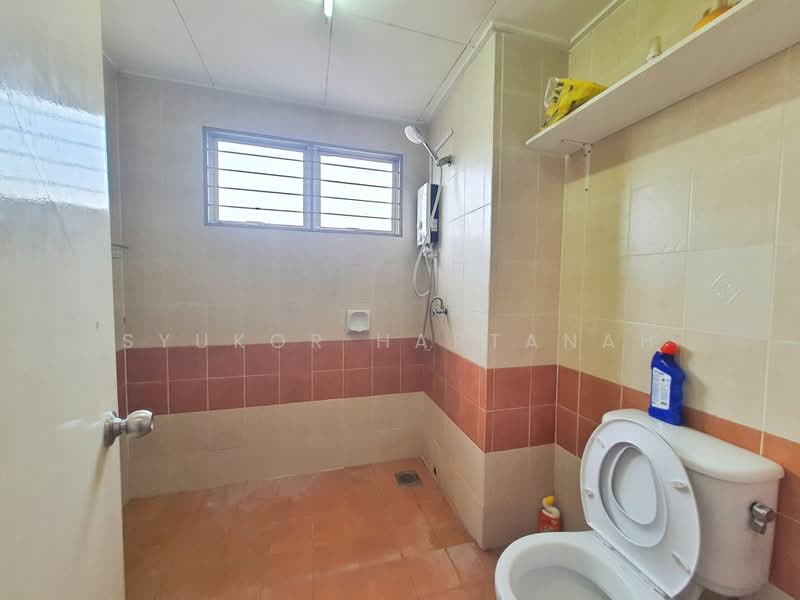 Double Storey Terrace Sunway Kayangan Jalan Ungu U9 Shah Alam untuk Untuk Dijual - RM 850,000, Mac 2026 - Bathroom - PropertyGuru.com.my