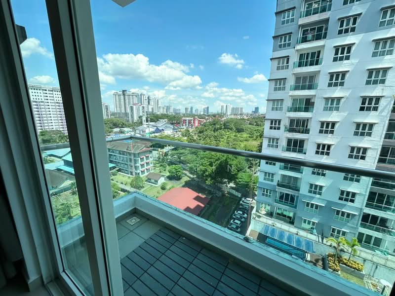 Service Residence for Sale at Seasons Amara Larkin - Shi Ting - Balcony - PropertyGuru.com.my