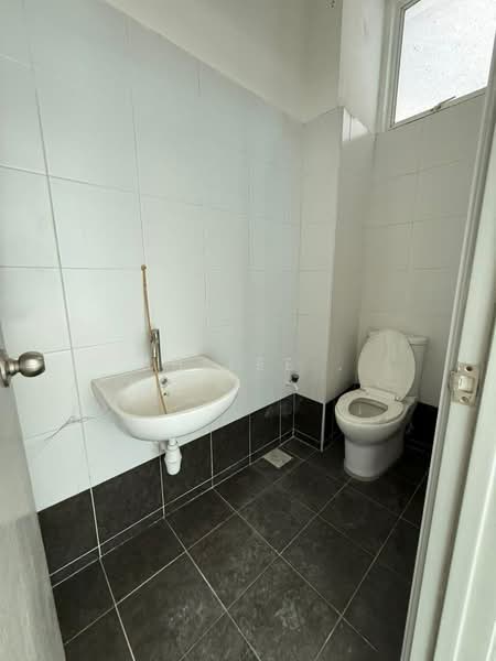 Shop for Rent in Bandar Baru Permas Jaya (Permas Jaya) - Shilee . - Bathroom - PropertyGuru.com.my