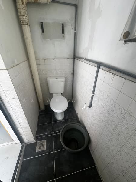 PPR Desa Tun Razak untuk Untuk Disewa - RM 1,300 /bulan, Feb 2026 - Bathroom - PropertyGuru.com.my