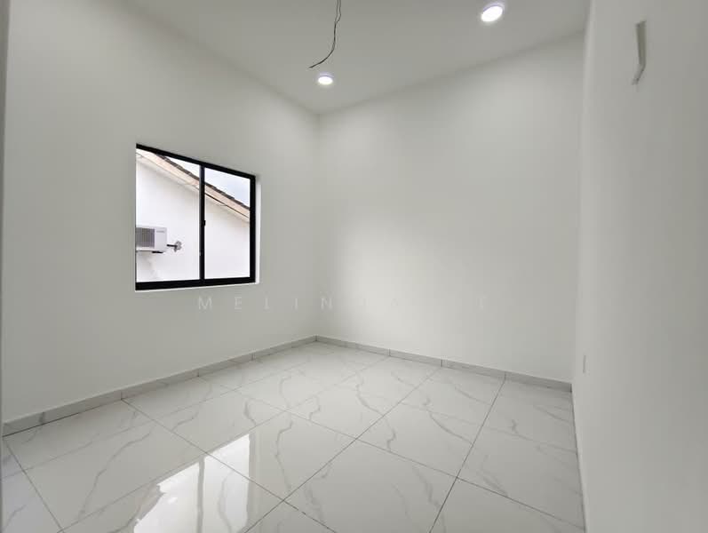 1-storey Terraced House for Sale in Kelapa Sawit (Kulai) - Melinda Ee - PropertyGuru.com.my