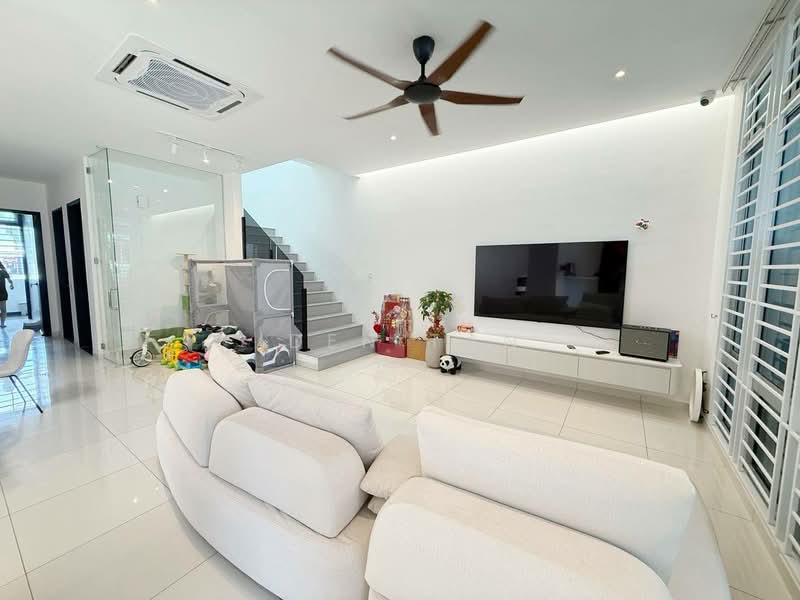2-storey Terraced House for Sale in Setia Eco Cascadia (Tebrau) - Iden Tan - Living Room - PropertyGuru.com.my