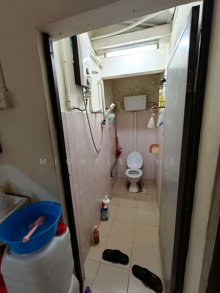 1-storey Terraced House for Sale in Taman Abad (Johor Bahru) - Michelle He - Bathroom - PropertyGuru.com.my