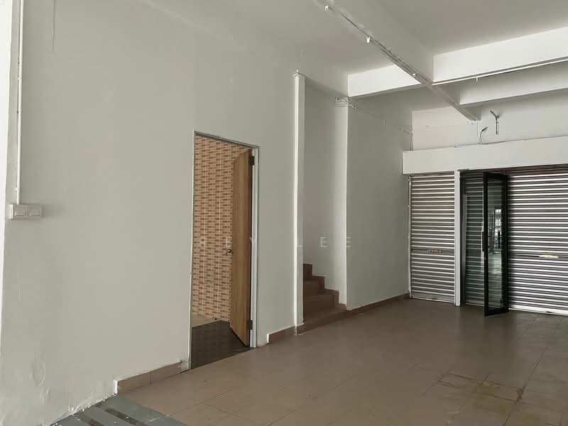 Shop for Rent in Taman Johor Jaya (Johor Bahru) - Rey Lee - Interior - PropertyGuru.com.my