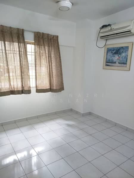 Apartment for Sale at Sri Dahlia - Mohd Nazri Roslan - Interior - PropertyGuru.com.my