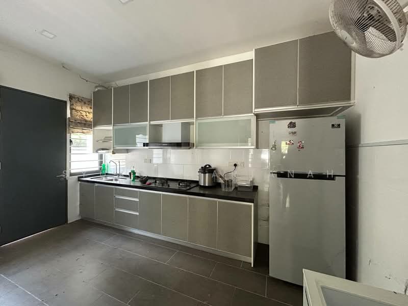 2-storey Terraced House for Sale in Alam Impian (Shah Alam) - Syukor Hartanah - Kitchen - PropertyGuru.com.my