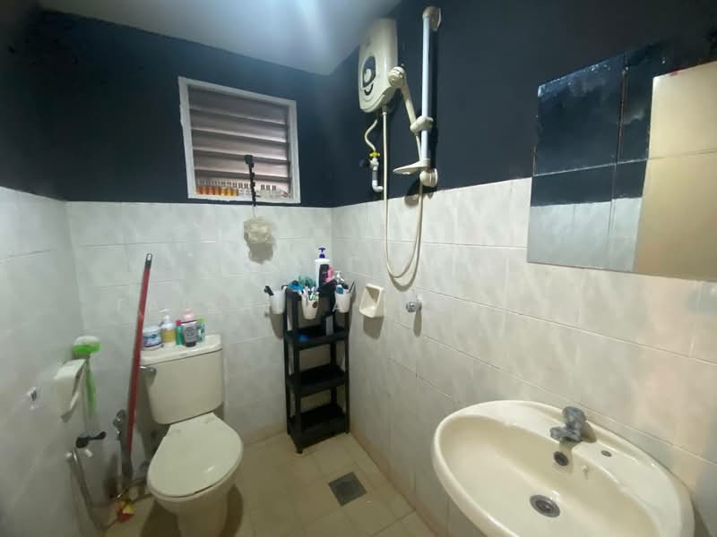 Bayu Tasik 1 untuk Untuk Dijual - RM 330,000, Feb 2026 - Bathroom - PropertyGuru.com.my