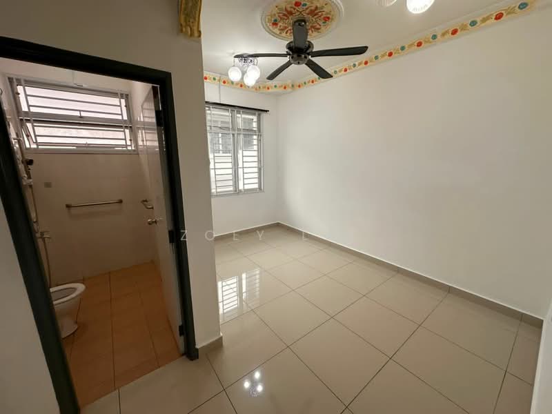 Taman Mutiara Rini untuk Untuk Dijual - RM 1,100,000, Mac 2026 - Bathroom - PropertyGuru.com.my