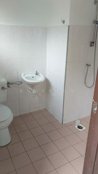 BANDAR SRI DAMANSARA, BANDAR MENJALARA, KEPONG untuk Untuk Disewa - RM 2,400 /bulan, Mac 2026 - Bathroom - PropertyGuru.com.my