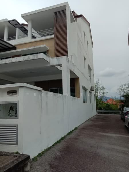 3-storey Terraced House for Rent in Batu Maung (Penang) - Freddy Tan - PropertyGuru.com.my