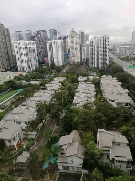 Servis Apartment untuk Dijual di Gateway Kiaramas Residences - Low Wei Chao - Exterior - PropertyGuru.com.my
