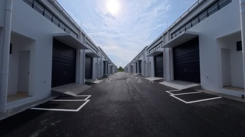 Kilang untuk Disewa di Kulai (Johor) - Fan Fan - Exterior - PropertyGuru.com.my