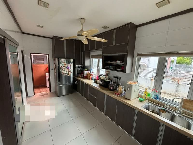 2-storey Terraced House for Sale in Ambang Botanic (Klang) - Sean Chia - Kitchen - PropertyGuru.com.my