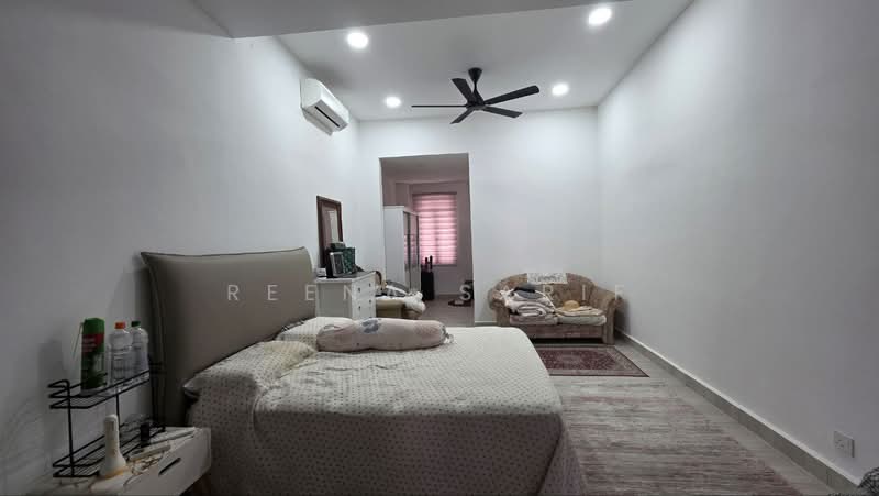 Full Renovated Double Storey Jalan Birai Bukit Jelutong untuk Untuk Dijual - RM 950,000, Mac 2026 - Bedroom - PropertyGuru.com.my
