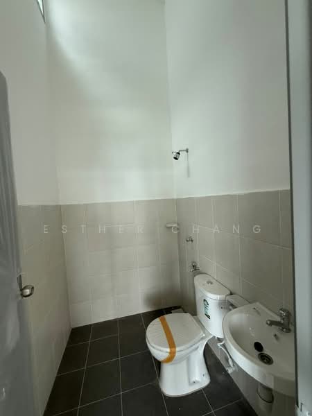 2-storey Terraced House for Sale in Pontian (Johor) - Esther Chang - Bathroom - PropertyGuru.com.my