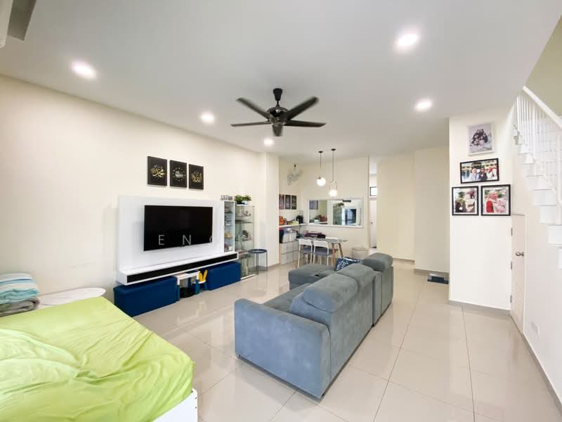 2-storey Terraced House for Sale in Eco Grandeur (Puncak Alam) - Tengku Zairi - Living Room - PropertyGuru.com.my
