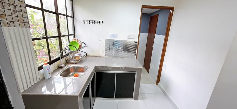 2-storey Terraced House for Rent in Johor Bahru (Johor) - Sharon Tan - Kitchen - PropertyGuru.com.my