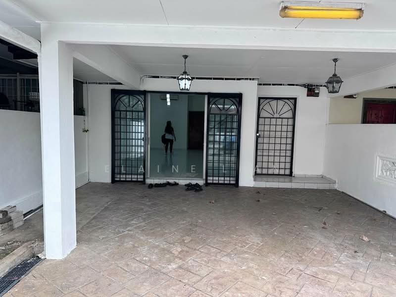 2.5-storey Terraced House for Rent in Taman Koperasi Cuepacs (Cheras) - Elaine Lian - Entrance - PropertyGuru.com.my