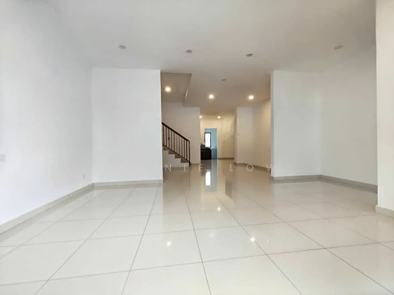 2.5-storey Terraced House for Sale in Ipoh (Perak) - Connie Low - Living Room - PropertyGuru.com.my