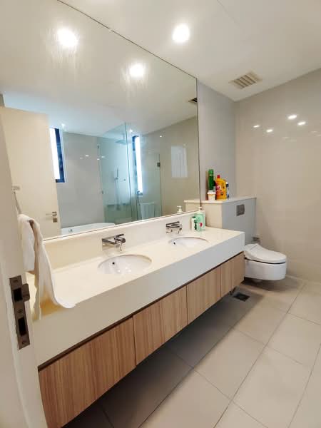 Icon Residence untuk Untuk Disewa - RM 3,500 /bulan, Feb 2026 - Master Bathroom - PropertyGuru.com.my