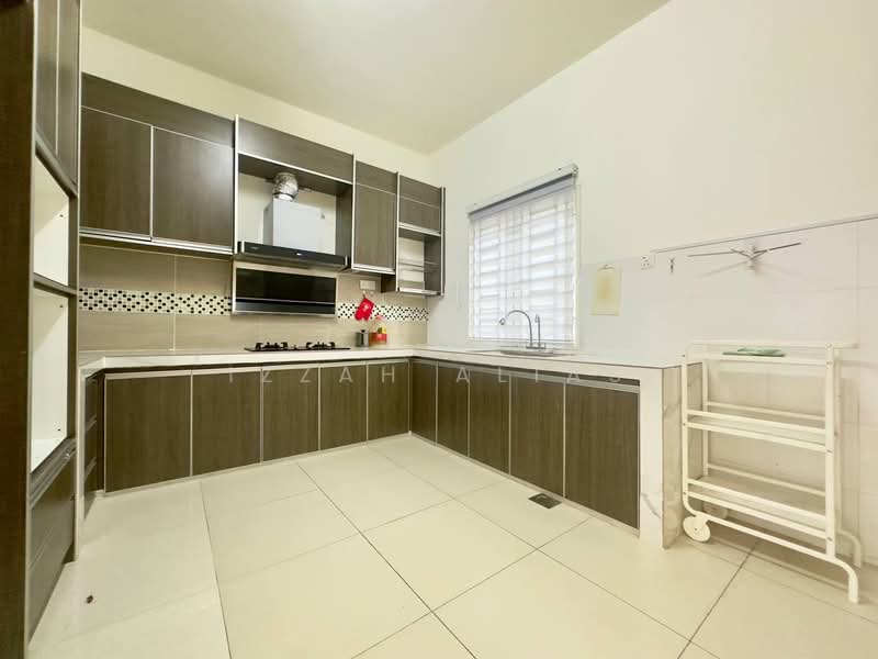 RENOVATED Double Storey Terrace Casa Green Cybersouth untuk Untuk Dijual - RM 540,000, Mac 2026 - PropertyGuru.com.my
