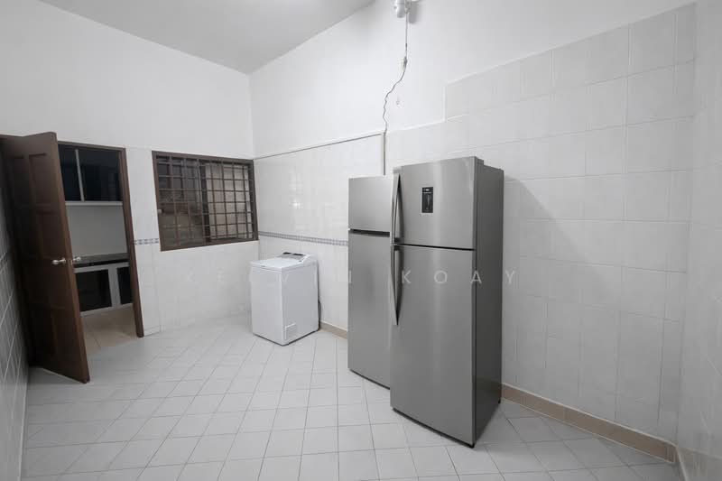 2-storey Terraced House for Sale in Taman Mount Austin (Tebrau) - Kelvin Koay - Kitchen - PropertyGuru.com.my