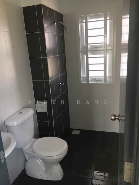 Saville @ Kajang untuk Untuk Disewa - RM 1,300 /bulan, Mac 2026 - Bathroom - PropertyGuru.com.my